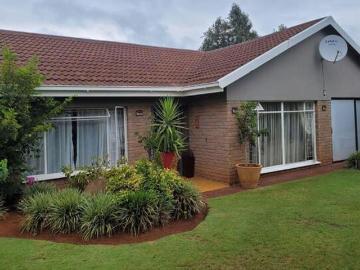 4 Bedroom House to Rent in Universitas Ridge