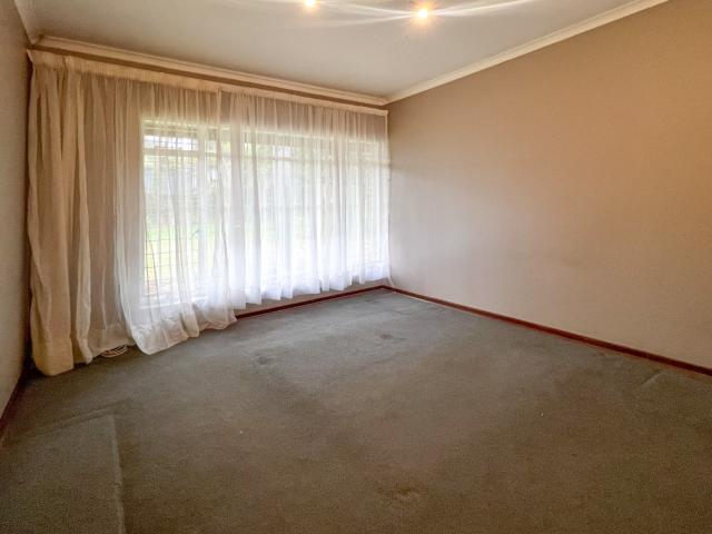 4 Bedroom House To Rent in Waterkloof Ridge