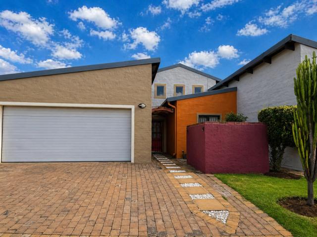 4 Bedroom House To Rent in Waterval East