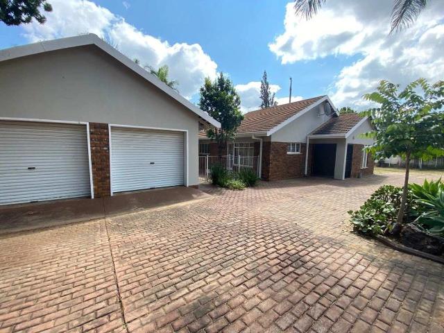 4 Bedroom House to Rent in Welgelegen