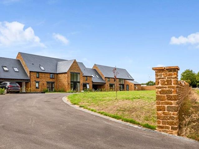 4 Bedroom House To Rent In Alkerton Banbury, OX15