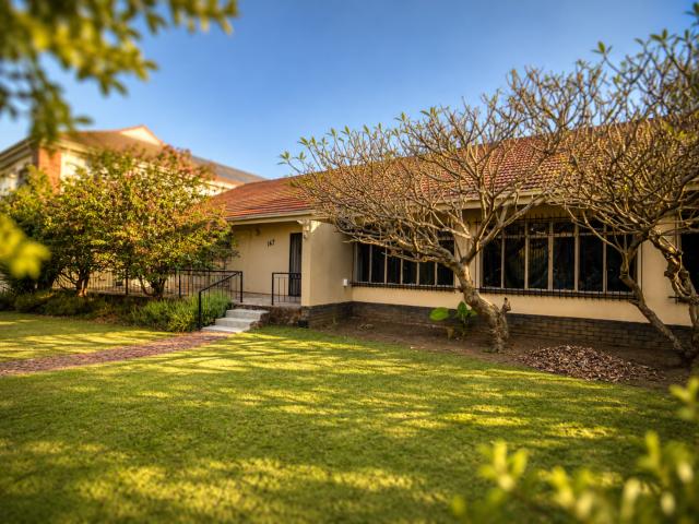 4 Bedroom House To Rent in Alphen Park