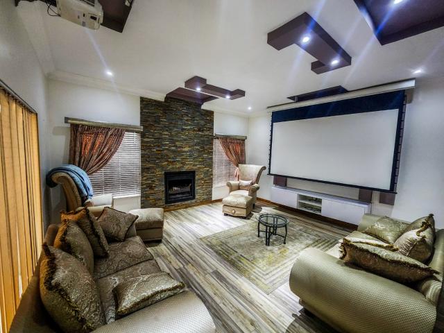 4 Bedroom House To Rent in Amandasig