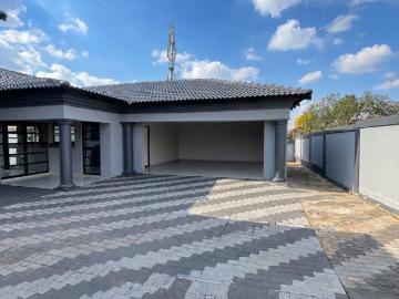 4 Bedroom house to rent in Amandasig, Akasia