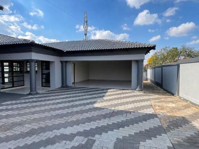 4 Bedroom house to rent in Amandasig, Akasia