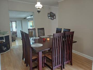 4 Bedroom House To Rent in Bergvliet