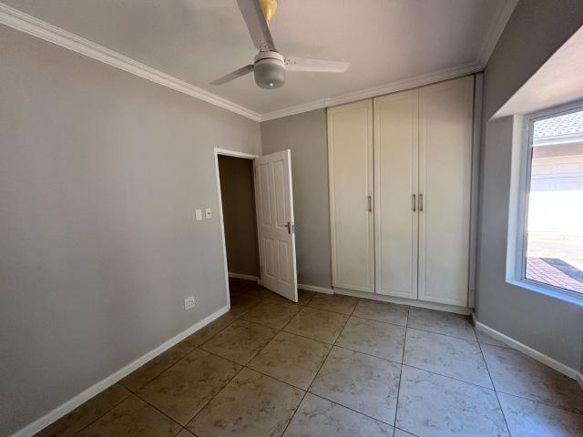 4 Bedroom House To Rent in Beverley Hills Estate