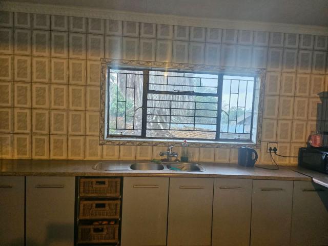 4 Bedroom House To Rent in Birchleigh North