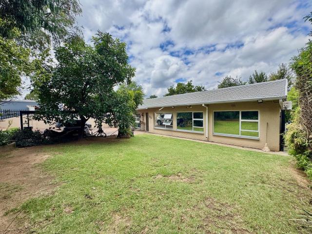 4 Bedroom house to rent in Blairgowrie, Randburg