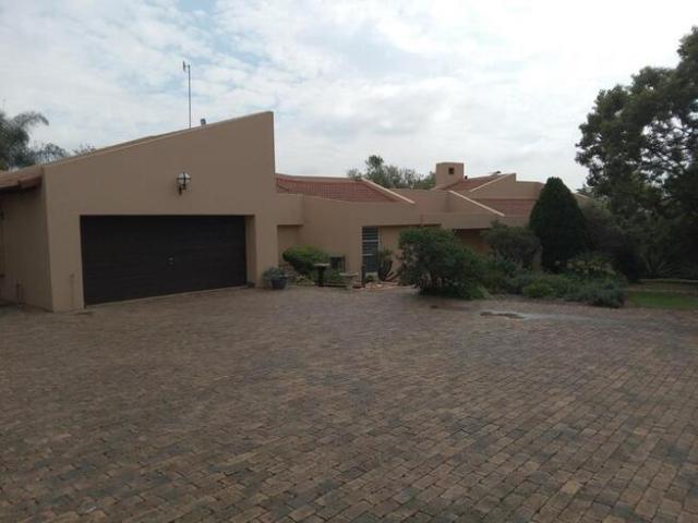 4 Bedroom House to Rent in Blue Hills
