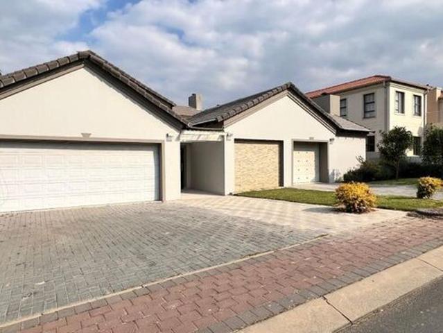 4 Bedroom house to rent in Blue Valley Golf Estate, Centurion