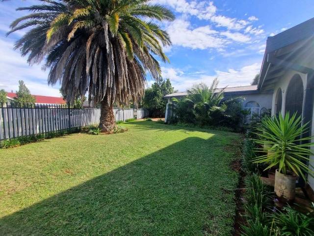 4 Bedroom House to Rent in Carters Glen