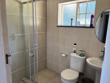 4 Bedroom House To Rent in Croydon