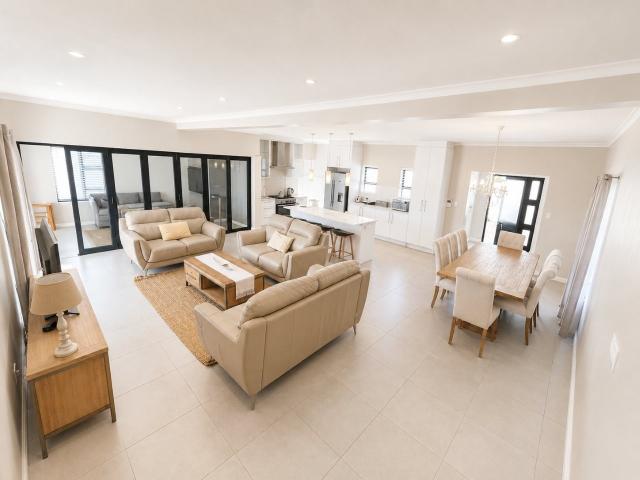 4 Bedroom House To Rent in Croydon