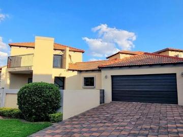 4 Bedroom House to Rent in Crescent Wood Country Estate