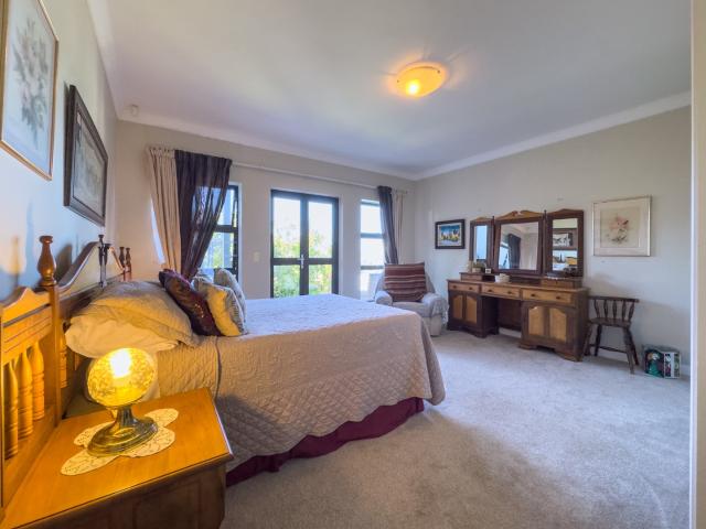 4 Bedroom House To Rent in Cutty Sark
