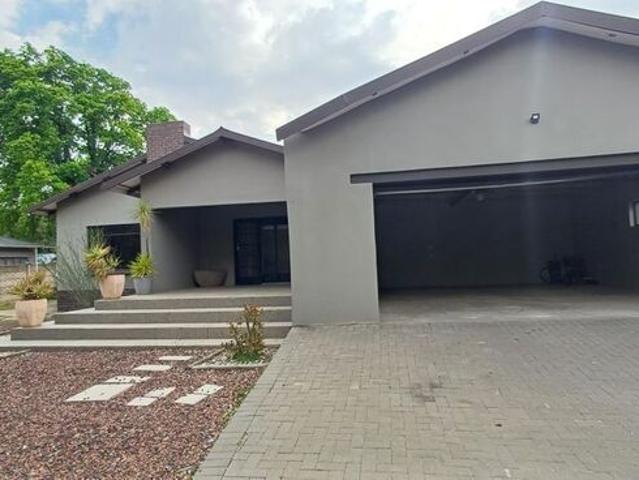4 Bedroom house to rent in Dan Pienaar, Bloemfontein