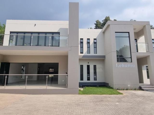 4 Bedroom house to rent in Douglasdale, Sandton