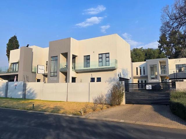 4 Bedroom house to rent in Douglasdale, Sandton