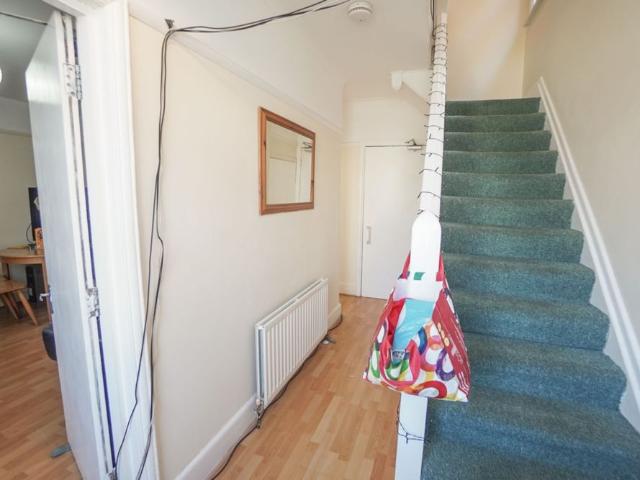 To Rent Oates Road, Ensbury Park, Bournemouth, BH9 £1,860 pcm Tenancy Info
