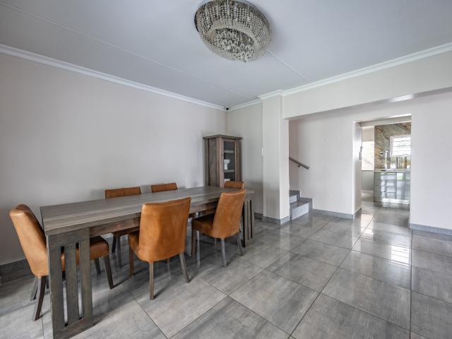 4 Bedroom House To Rent in Erasmuskloof