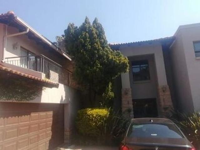4 Bedroom house to rent in Faerie Glen, Pretoria