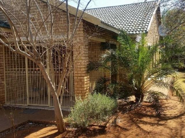 4 Bedroom house to rent in Flamwood, Klerksdorp