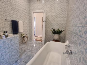 House to rent in Rowhill - Powder room