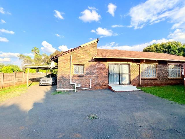 4 Bedroom house to rent in Heuweloord, Centurion