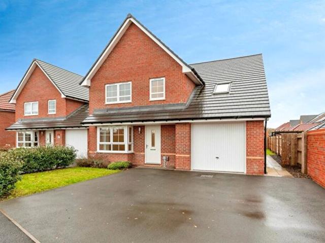 4 Bedroom House To Rent In Hind Close, Bingham, NG13