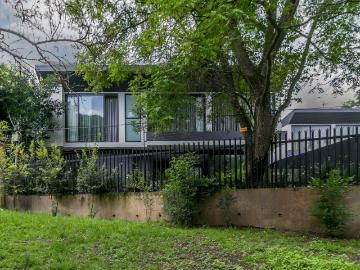 4 Bedroom House To Rent in Hyde Park
