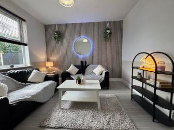 4 Bedroom House To Rent In Junction Street Bed, California, England, DE1