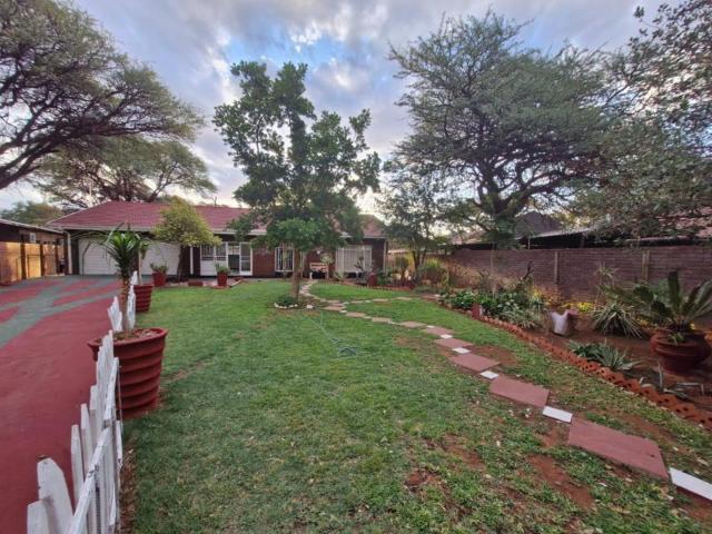 4 Bedroom House to Rent in Kathu