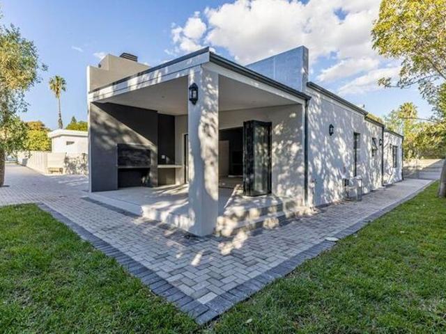 4 Bedroom house to rent in Kenridge, Durbanville