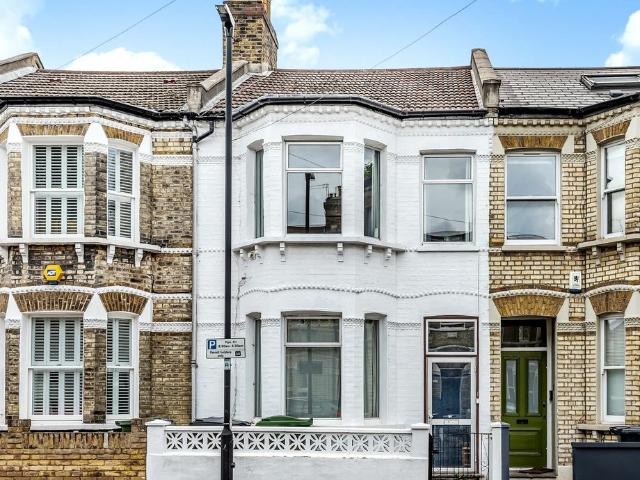 4 Bedroom House to Rent in Kimberley Road, London, SW9