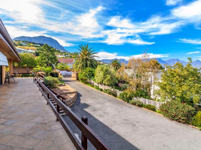 4 Bedroom House To Rent in La Concorde