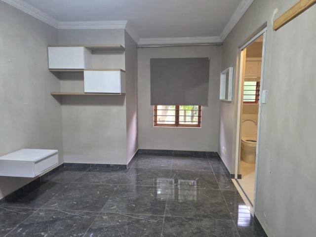 4 Bedroom House To Rent in La Lucia Ridge