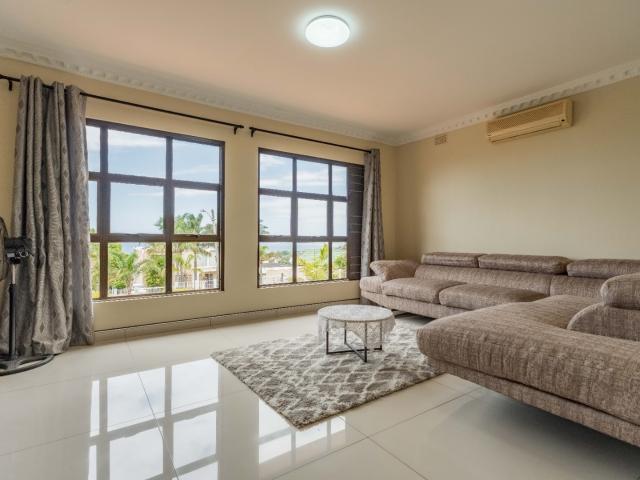 4 Bedroom House To Rent in La Lucia Ridge