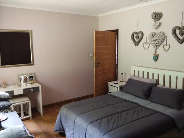 4 Bedroom House To Rent in La Mercy