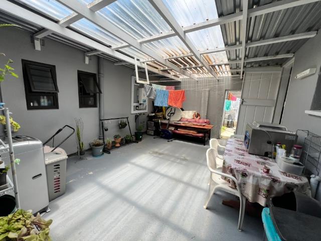 4 Bedroom House To Rent in Lakeside