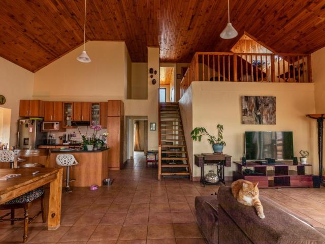 4 Bedroom House To Rent in Lorraine