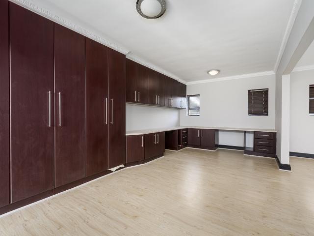 4 Bedroom House To Rent in Lovemore Heights