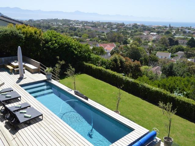 4 Bedroom House To Rent in Lower Robberg