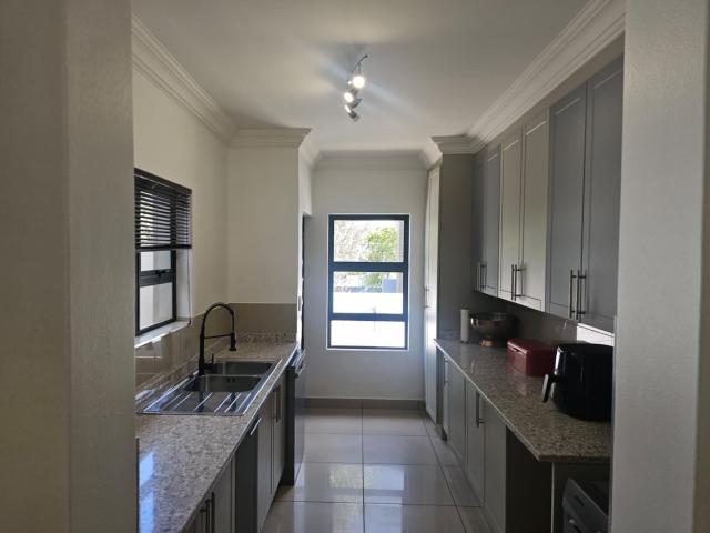 4 Bedroom House To Rent in Midstream Hill Estate