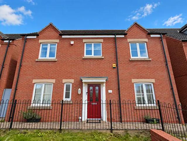 4 Bedroom House To Rent In Mill Hill Road, Bingham, NG13