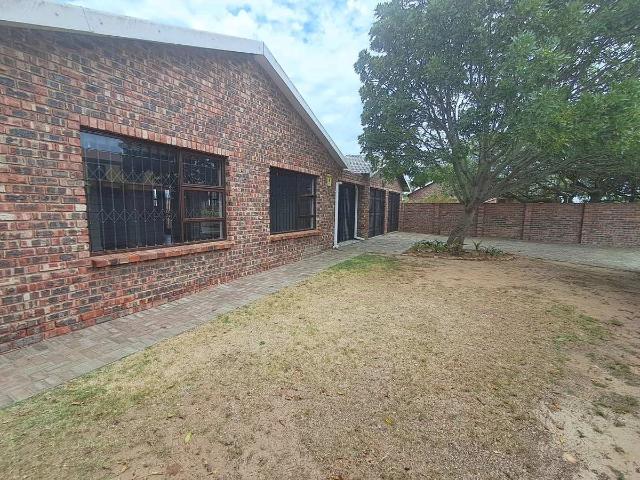 4 Bedroom House to Rent in Noorsekloof