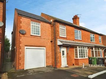 4 Bedroom House To Rent In Oliver Road, Loughborough, LE11