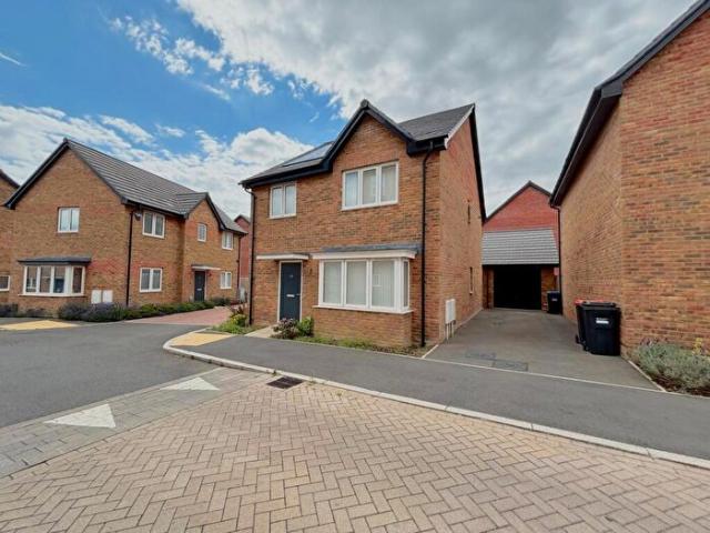 4 Bedroom House To Rent In Priestley Drive, MK4