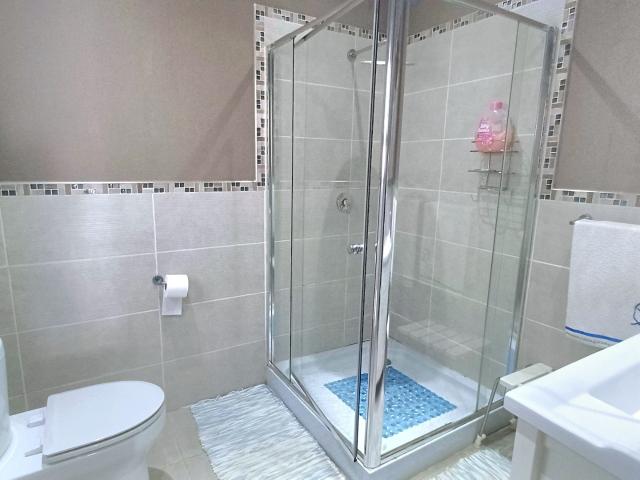4 Bedroom House To Rent in Primrose