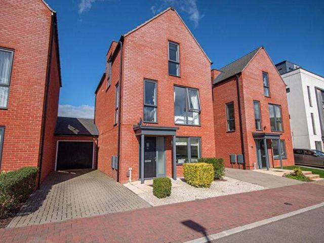 4 Bedroom House To Rent In Prince George Drive, DE22